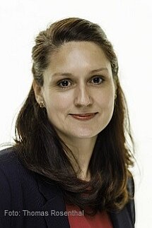 Dr. Kati Masuhr