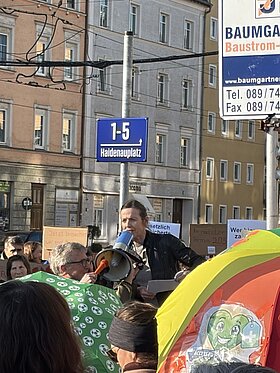 München (Heidenauplatz), 19.03.2026 ca. 400 Menschen