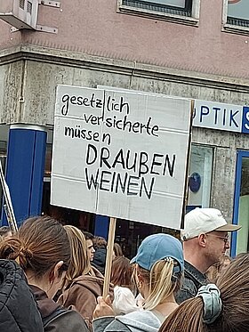 Demo Honorarkürzung in Würzburg am 15. April 2026 