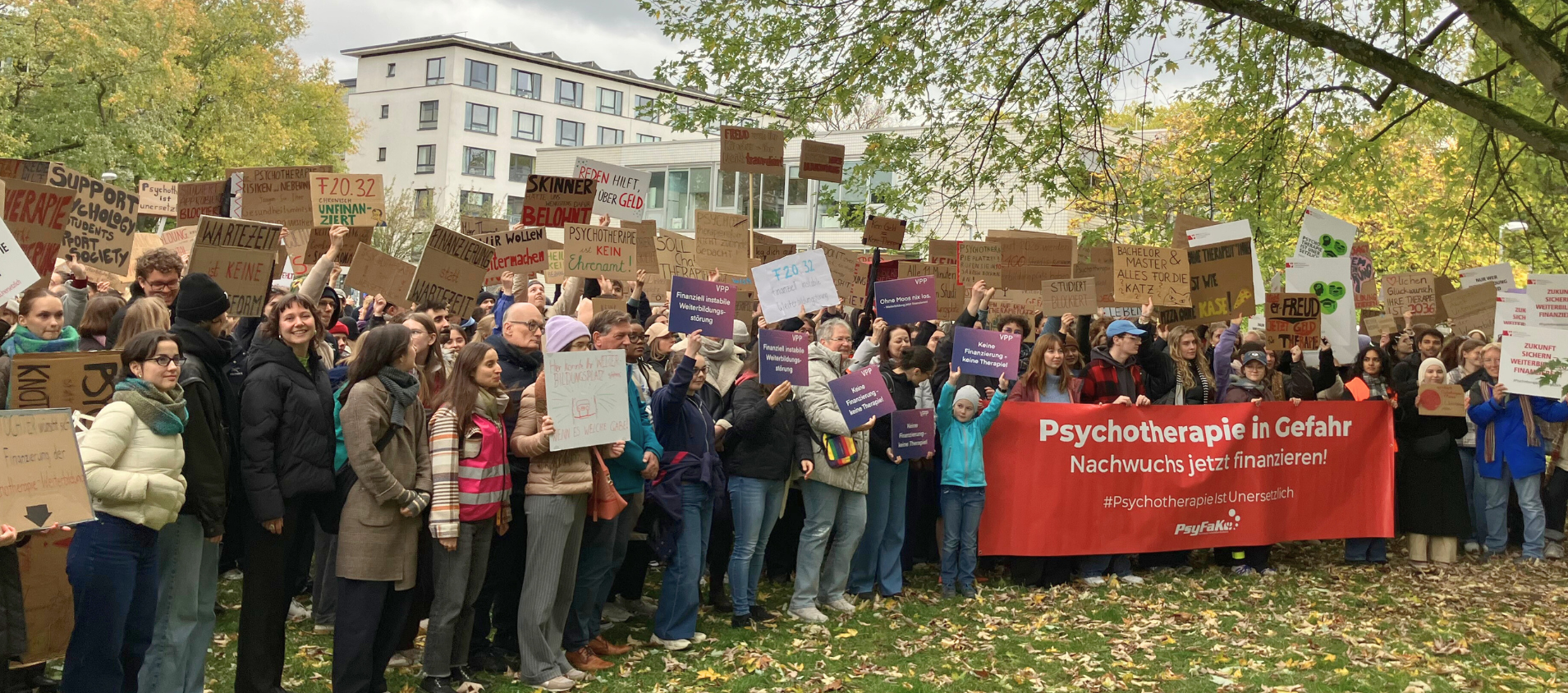 Demos für die Finanzierung der Weiterbildung